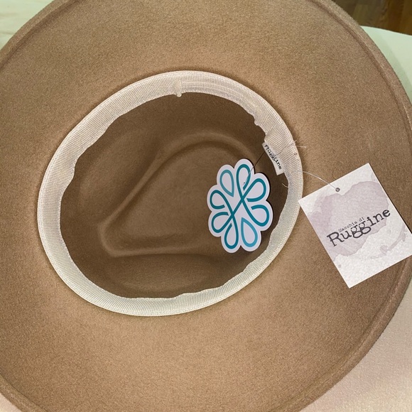 Tan fall hat - Picture 2 of 4